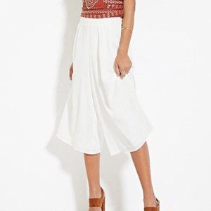 Forever 21 White Capri Pants